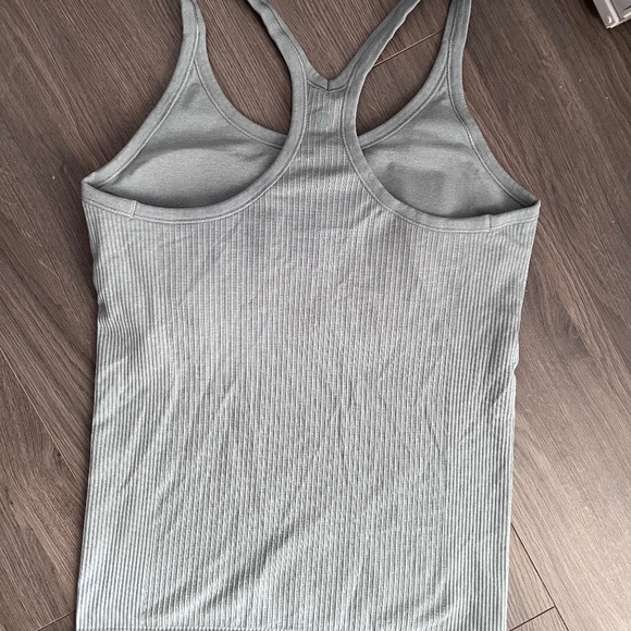 lululemon ebb to street grey tank size 10 ribbed - Picture 1 of 2
